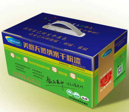 膩?zhàn)臃?/></p><p>　　開(kāi)裂是指膩?zhàn)訉赢a(chǎn)生裂縫，產(chǎn)生的原因：</p><p>　　1、基層松動(dòng)、漲縮開(kāi)裂，接縫處未有效處理開(kāi)裂。</p><p>　　2、單遍批刮太厚，干燥太快，表干里不干。</p><p>　　3、膩?zhàn)臃劾锿鈱硬慌涮祝庥怖锼伞?/p><p>　　4、膩?zhàn)又谢煊谐獾钠渌牧稀?/p><p>　　預(yù)防膩?zhàn)臃坶_(kāi)裂的措施：</p><p>　　1、基層結(jié)構(gòu)要穩(wěn)定;避免使用伸縮系數(shù)大的基材;接逢處理要按規(guī)范施工。</p><p>　　2、需厚批膩?zhàn)犹帒?yīng)薄批多遍。</p><p>　　3、膩?zhàn)永锿鈱討?yīng)配套使用，忌里松外硬或里外層膩?zhàn)佑捕炔町愄蟆?/p><p>　　4、膩?zhàn)诱{(diào)配時(shí)忌混入除水外的其它材料。</p><p>　　整改措施：</p><p>　　1、結(jié)構(gòu)松動(dòng)要待結(jié)構(gòu)穩(wěn)定后施工。</p><p>　　2、水泥砂漿開(kāi)裂或交接縫開(kāi)裂應(yīng)重新做接縫處理，可用百年達(dá)接縫王先進(jìn)行接縫處理，在批刮膩?zhàn)印?/p><p>　　正常膩?zhàn)臃凼┕げ襟E：</p><p>　　1.準(zhǔn)備膩?zhàn)?/p><p>　　常見(jiàn)的膩?zhàn)臃垡话阈枰F(xiàn)場(chǎng)調(diào)配，在進(jìn)行膩?zhàn)臃壅{(diào)配時(shí)一定要嚴(yán)格按照產(chǎn)品說(shuō)明說(shuō)的配比來(lái)進(jìn)行。此外，還應(yīng)充分?jǐn)嚢枘佔(zhàn)?，待膩?zhàn)屿o置10～20分鐘后再次攪拌均勻即可使用。</p><p>　　2.批刮膩?zhàn)?/p><p>　　用刮板或抹刀按常規(guī)批刮，批刮時(shí)盡量用力均勻以便讓膩?zhàn)雍蛪γ娉浞终辰Y(jié)，一步到位，盡量不要反復(fù)批刮。批刮膩?zhàn)拥暮穸纫话阍?.8～1.5mm間，如果批刮過(guò)厚會(huì)造成空鼓，太薄會(huì)造成脫粉。此外，新房一般批刮二遍即可，二手房則三遍。</p><p>　　3.砂紙打磨</p><p>　　膩?zhàn)痈珊螅枰蒙凹堖M(jìn)行打磨。打磨一定要從四周向中心來(lái)操作，打磨邊角時(shí)更是要格外小心，能直盡量直。注意打磨砂紙不要漏磨或?qū)⒛佔(zhàn)幽ゴ?，刮板印?jīng)砂紙打磨后，將浮塵清理干凈，就可以直接刷面漆了。</p><p style=